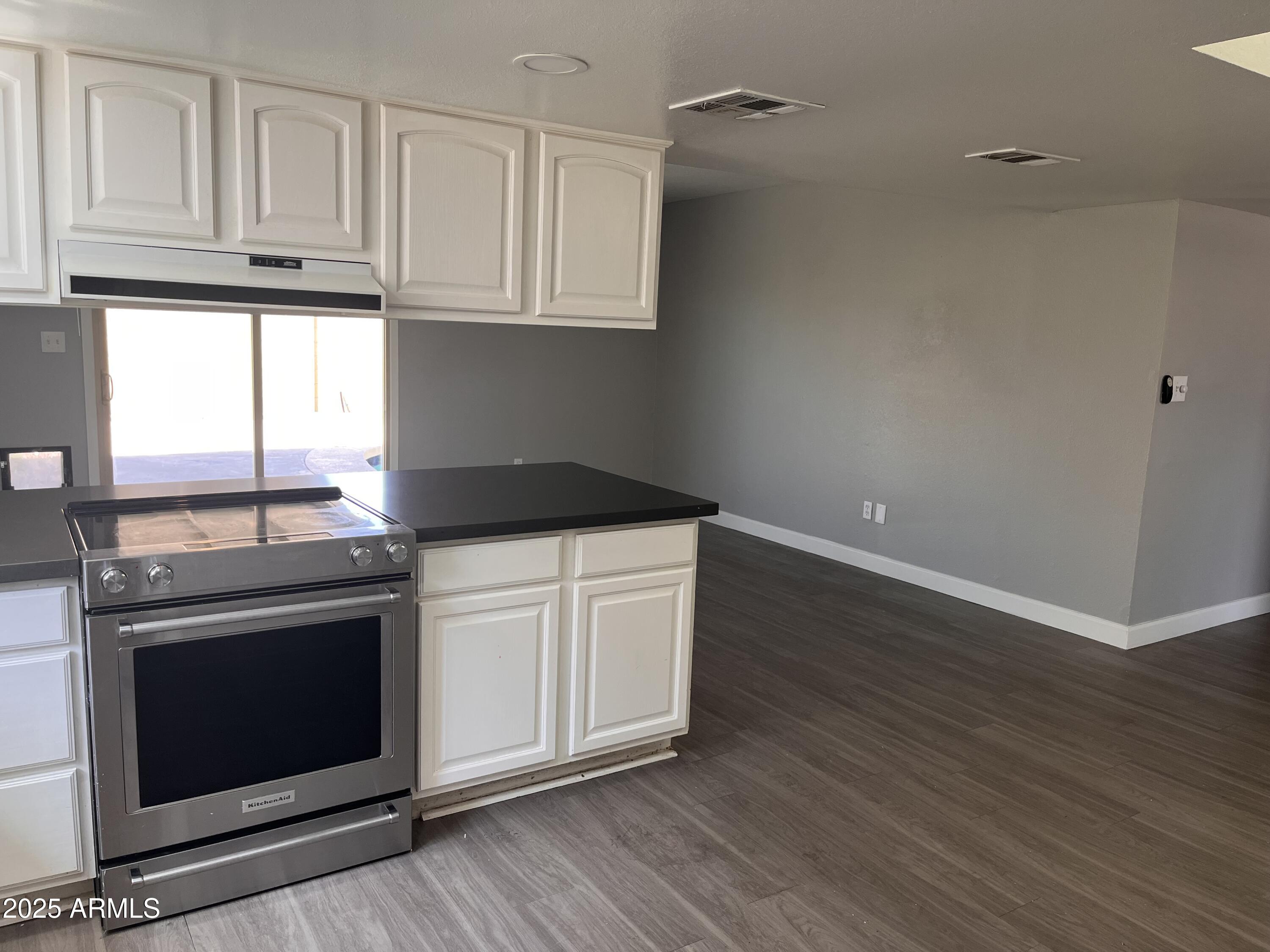 2130 West Devonshire Street Mesa, AZ 85201 - Photo 7 of 24 2c