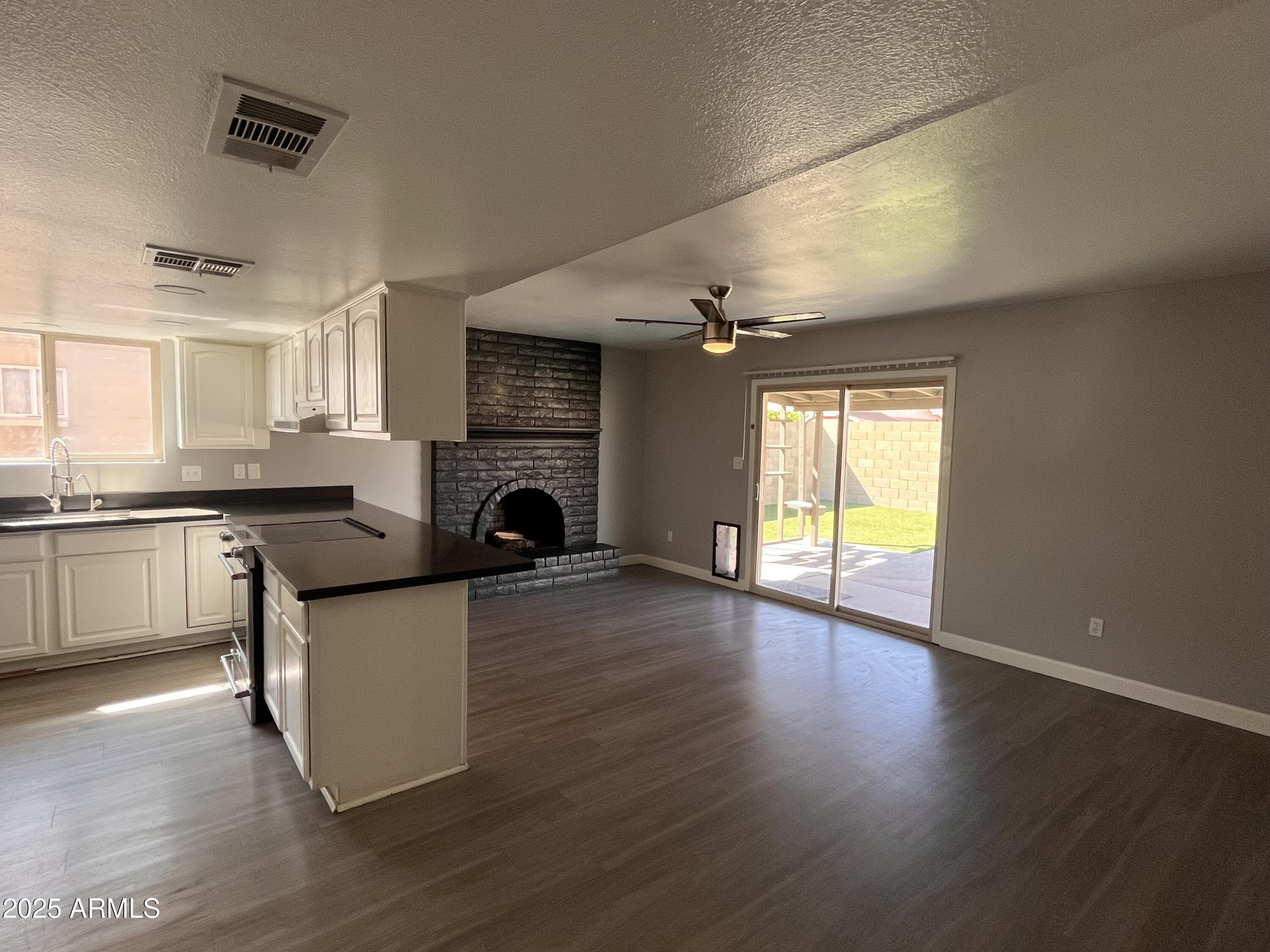 2130 West Devonshire Street Mesa, AZ 85201 - Photo 8 of 24 2h