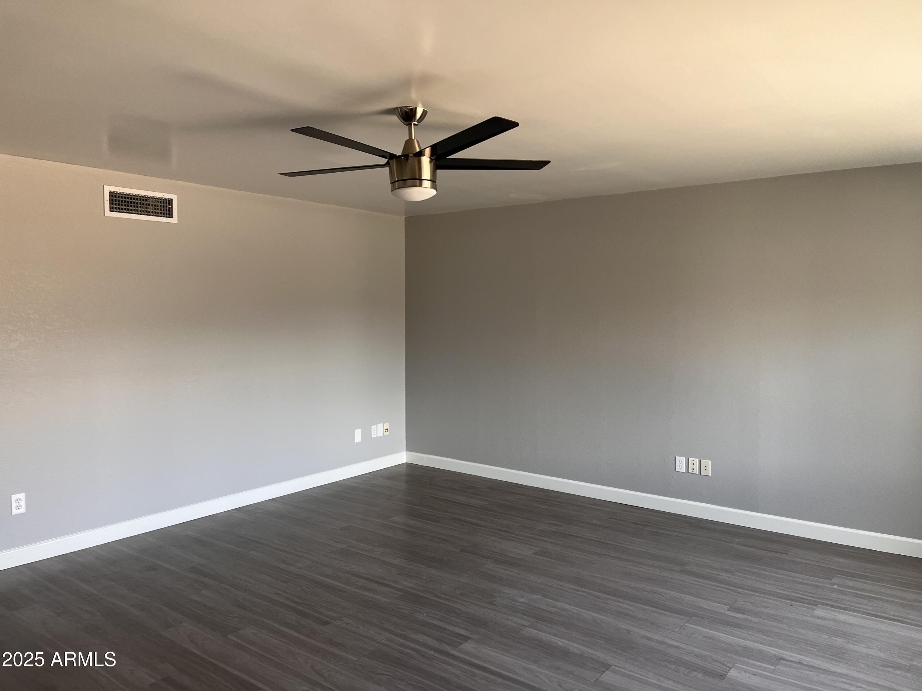 2130 West Devonshire Street Mesa, AZ 85201 - Photo 10 of 24 2j