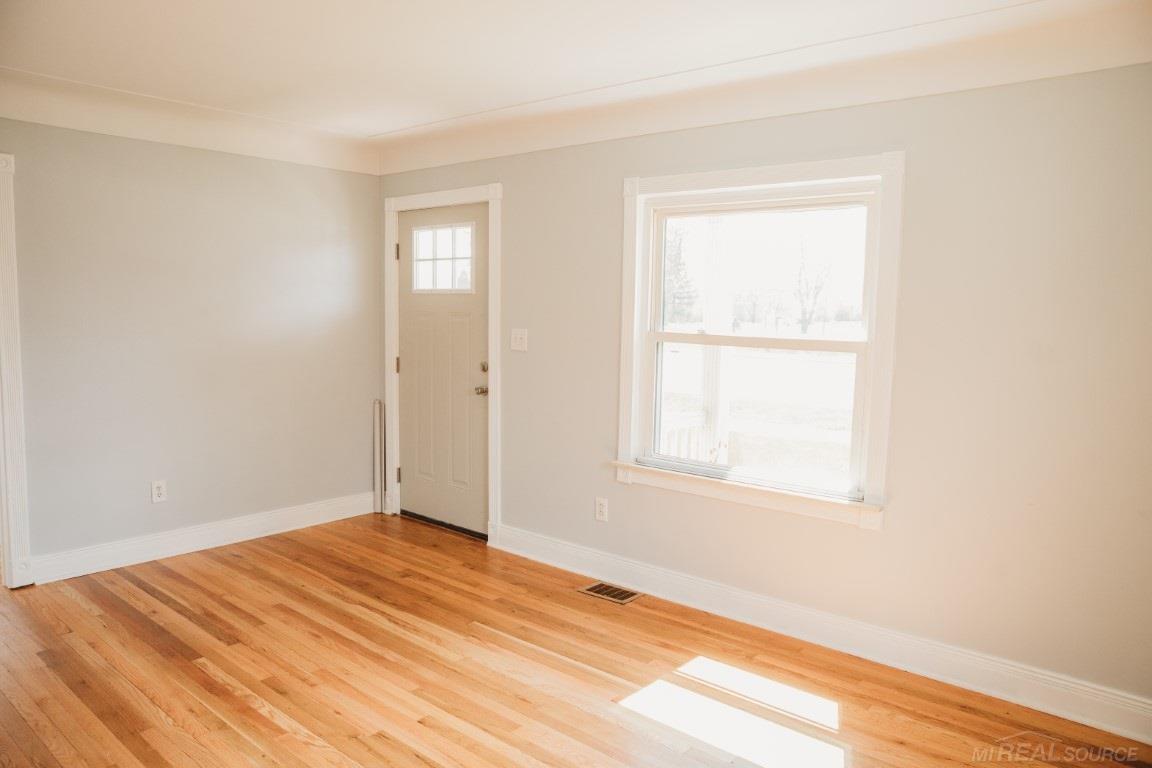 2363 East Maple Road Troy, MI 48083 - Photo 4 of 31