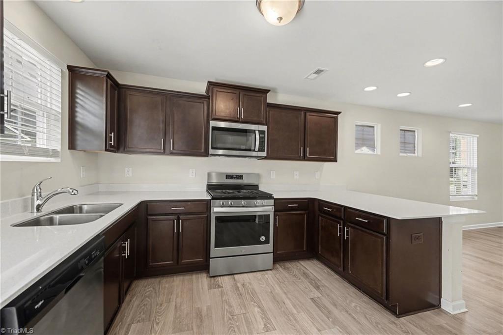 3874 Copperfield Court High Point, NC 27282 - Photo 17 of 33