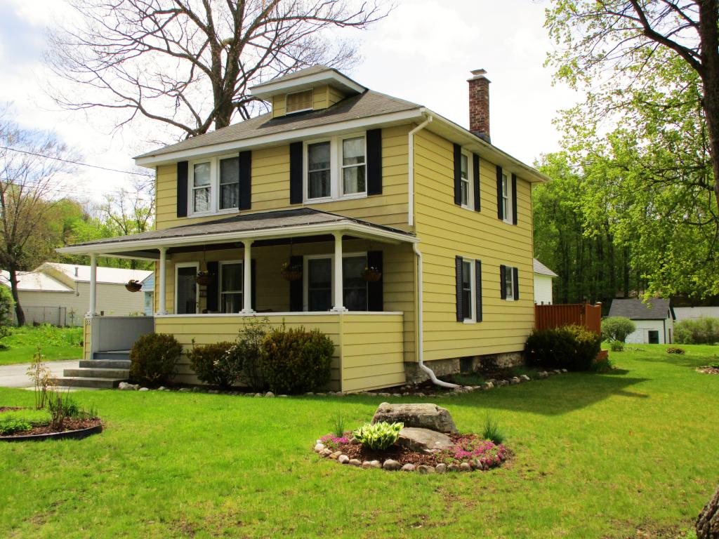 105 Fillmore Street Bennington, VT 05201 - Photo 2 of 35 Gallery Image 2