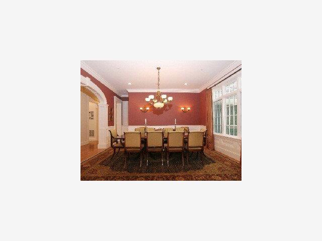 800 Berkeley Avenue Menlo Park, CA 94025 - Photo 4 of 9 a living room with furniture and a large window