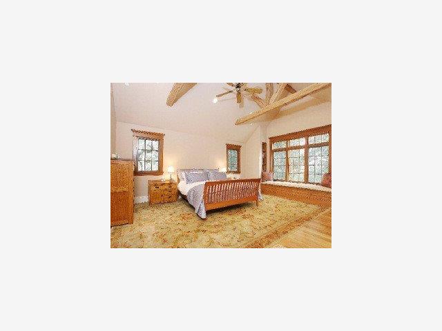 800 Berkeley Avenue Menlo Park, CA 94025 - Photo 6 of 9 a en suite bathroom with a sink and a mirror