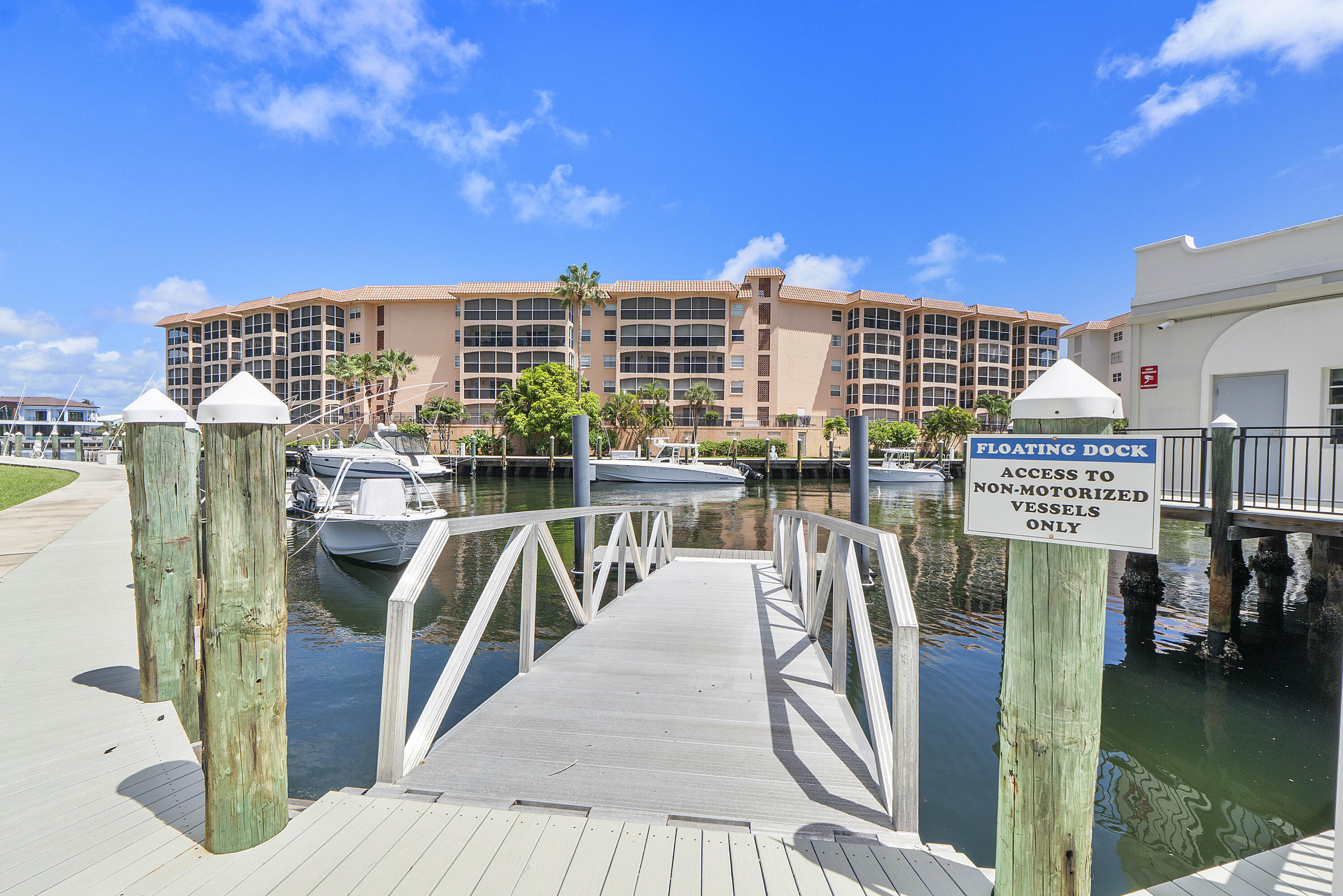 2871 North Ocean Boulevard, Unit D406 Boca Raton, FL 33431 - Photo 60 of 64 2871 N Ocean Blvd u406_069