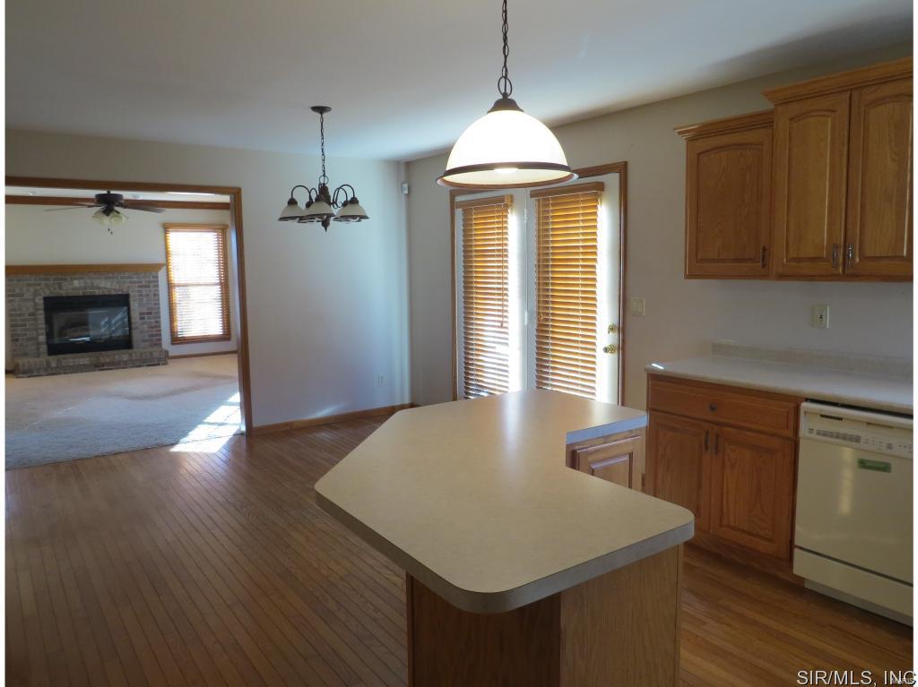 2906 Eagle Pointe Road Godfrey, IL 62035 - Photo 2 of 15 Gallery Image 2