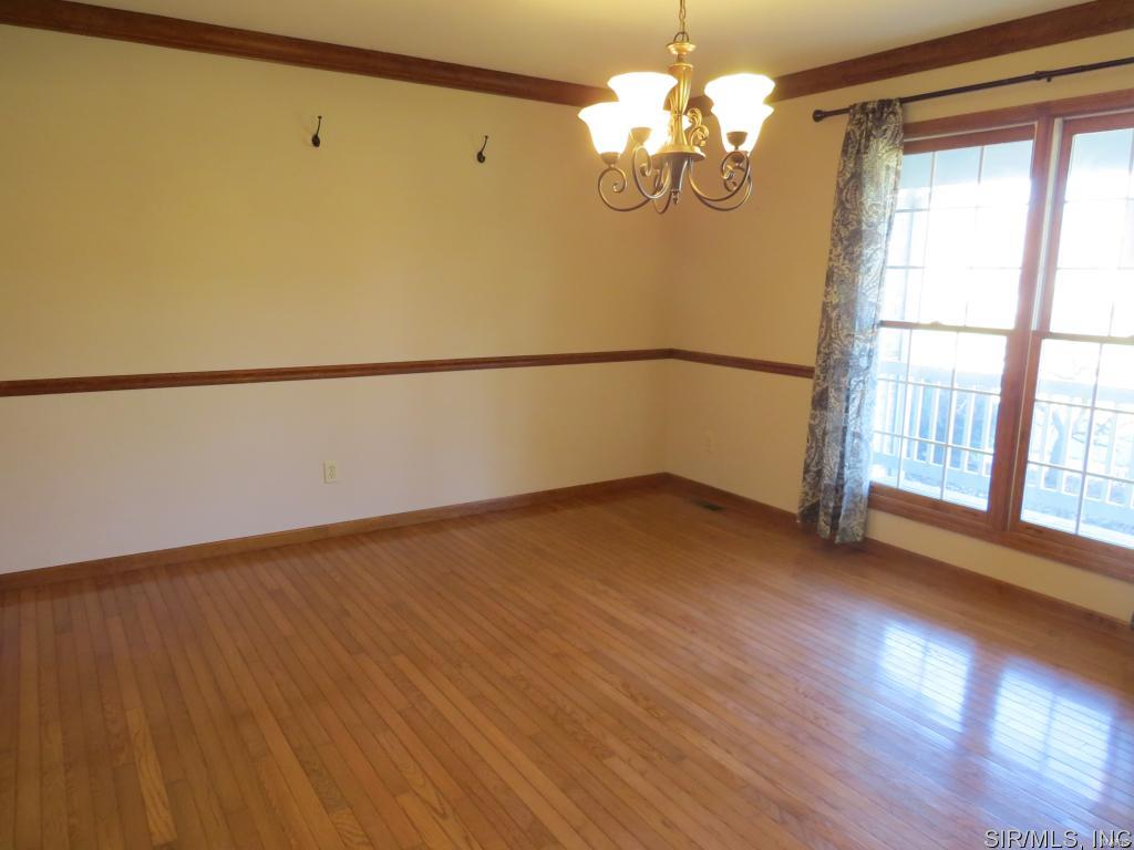 2906 Eagle Pointe Road Godfrey, IL 62035 - Photo 4 of 15 Gallery Image 4