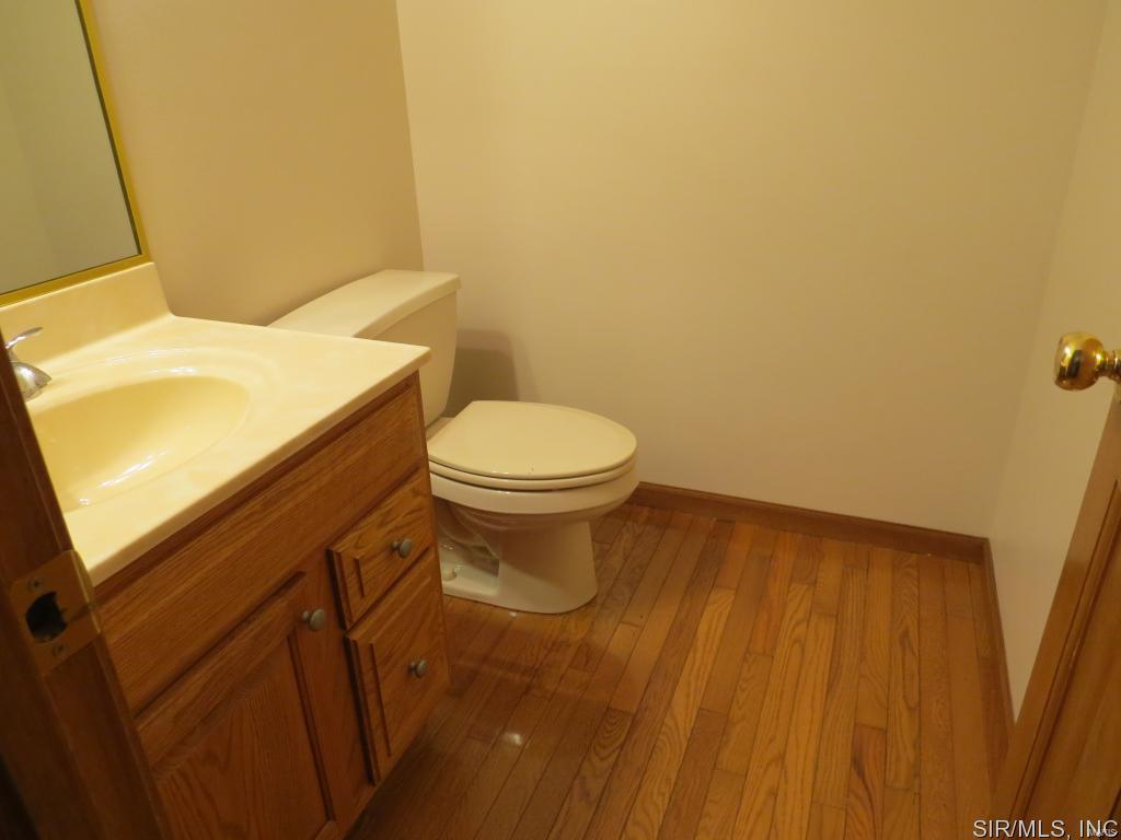 2906 Eagle Pointe Road Godfrey, IL 62035 - Photo 8 of 15 Gallery Image 8