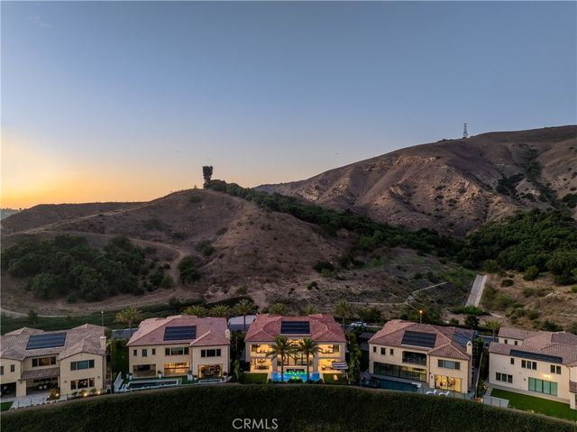 a view of a table and chairs in patio