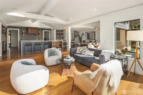 $5,198,000 | 4628 Forest Avenue Southeast, Mercer Island, WA 98040