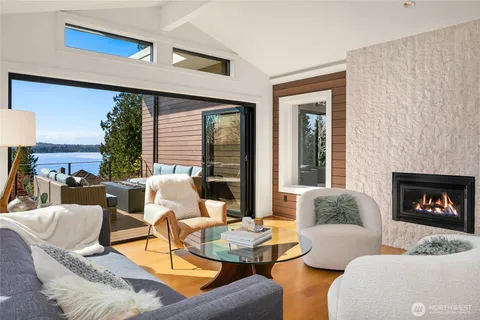 $5,198,000 | 4628 Forest Avenue Southeast, Mercer Island, WA 98040
