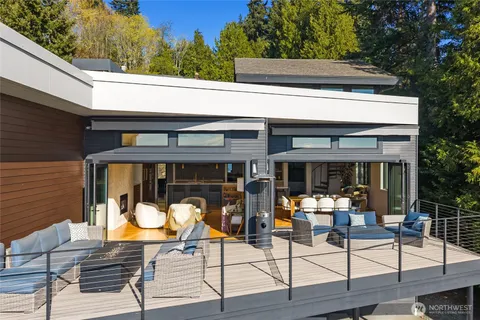 $5,198,000 | 4628 Forest Avenue Southeast, Mercer Island, WA 98040
