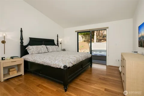 $5,198,000 | 4628 Forest Avenue Southeast, Mercer Island, WA 98040