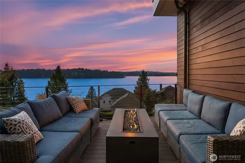 $5,198,000 | 4628 Forest Avenue Southeast, Mercer Island, WA 98040