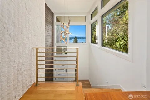$5,198,000 | 4628 Forest Avenue Southeast, Mercer Island, WA 98040