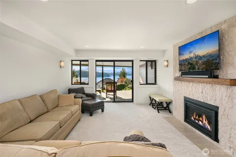 $5,198,000 | 4628 Forest Avenue Southeast, Mercer Island, WA 98040