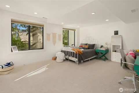 $5,198,000 | 4628 Forest Avenue Southeast, Mercer Island, WA 98040