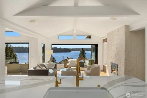 $5,198,000 | 4628 Forest Avenue Southeast, Mercer Island, WA 98040