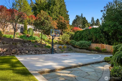 $5,198,000 | 4628 Forest Avenue Southeast, Mercer Island, WA 98040