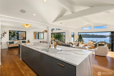 $5,198,000 | 4628 Forest Avenue Southeast, Mercer Island, WA 98040