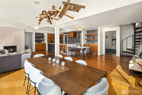$5,198,000 | 4628 Forest Avenue Southeast, Mercer Island, WA 98040