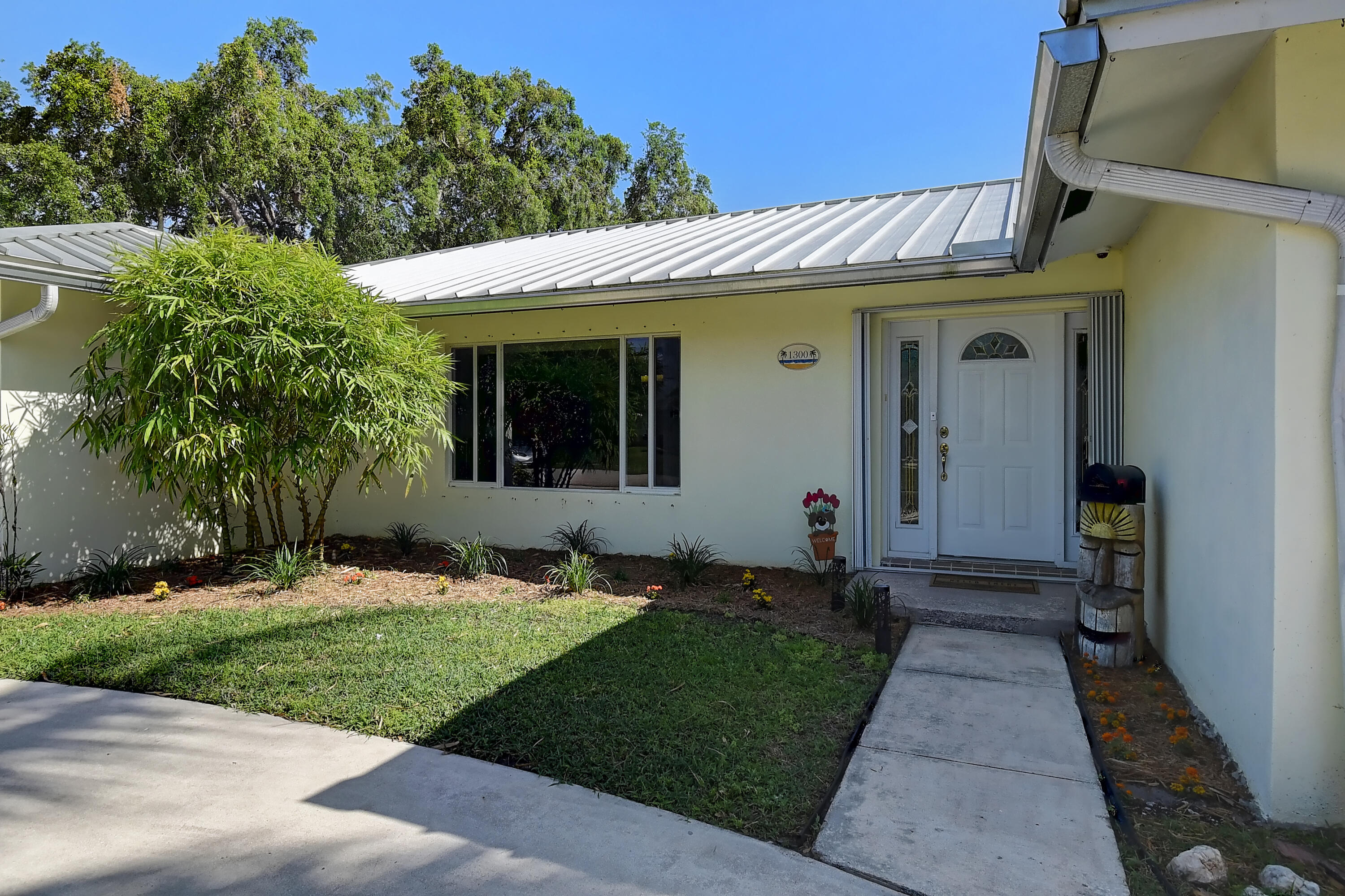 1300 Southwest 14th Street Boca Raton, FL 33486 - Photo 11 of 46 Entry