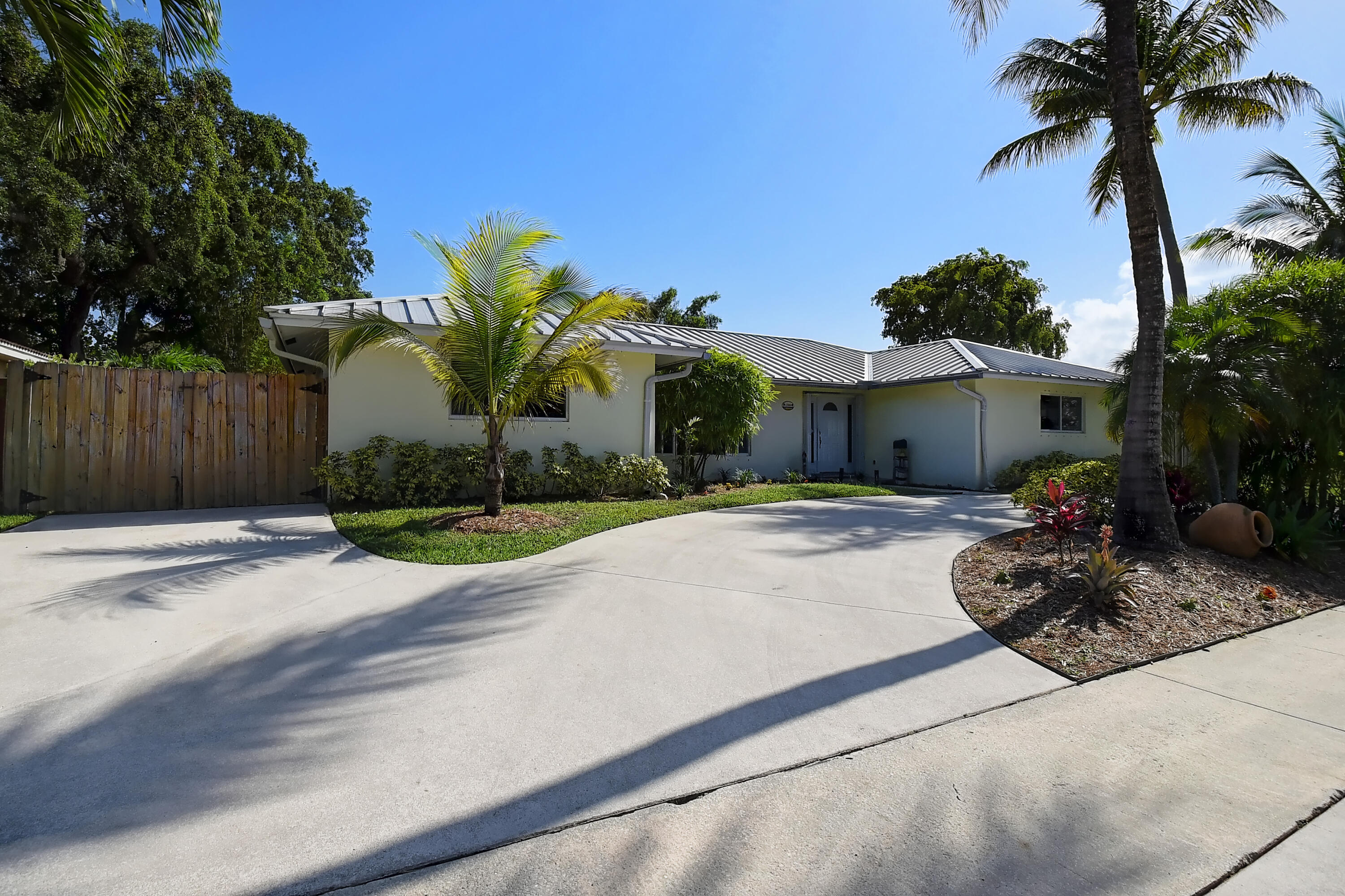 1300 Southwest 14th Street Boca Raton, FL 33486 - Photo 10 of 46 Exterior