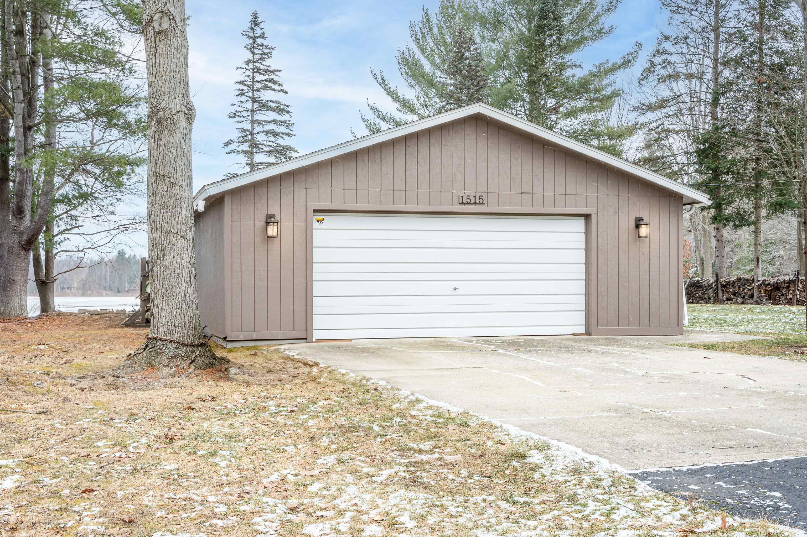 1515 Boman Road Alger, MI 48610 - Photo 8 of 57