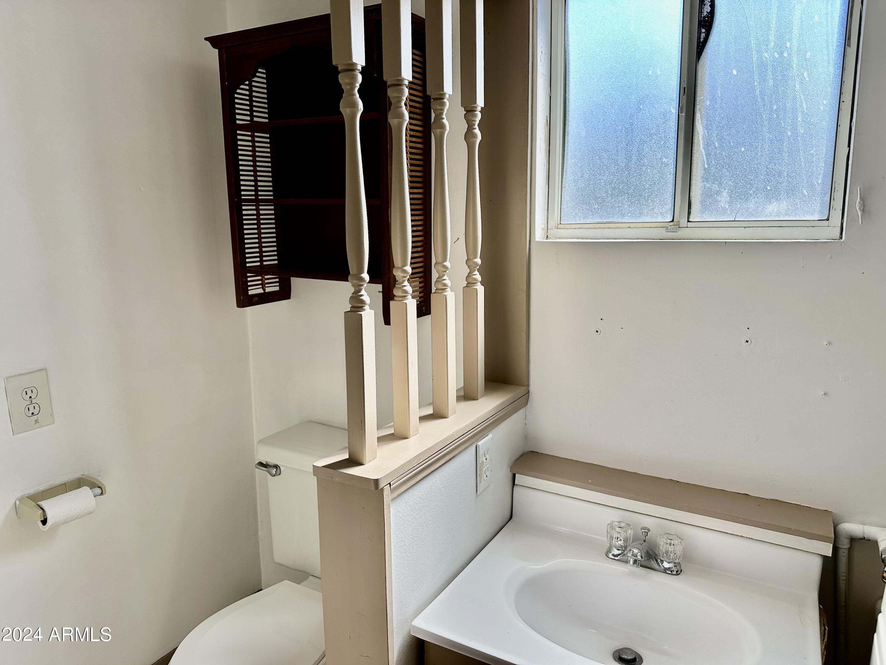303 South Recker Road, Unit 47 Mesa, AZ 85206 - Photo 9 of 10 2nd Bathroom