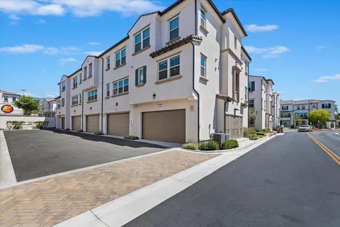 $1,070,000 | 220 Babson Court, Claremont, CA 91711