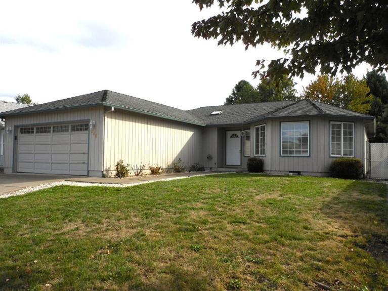 948 Hopkins Road Central Point, OR 97502 - Photo 1 of 20 Primary Photo