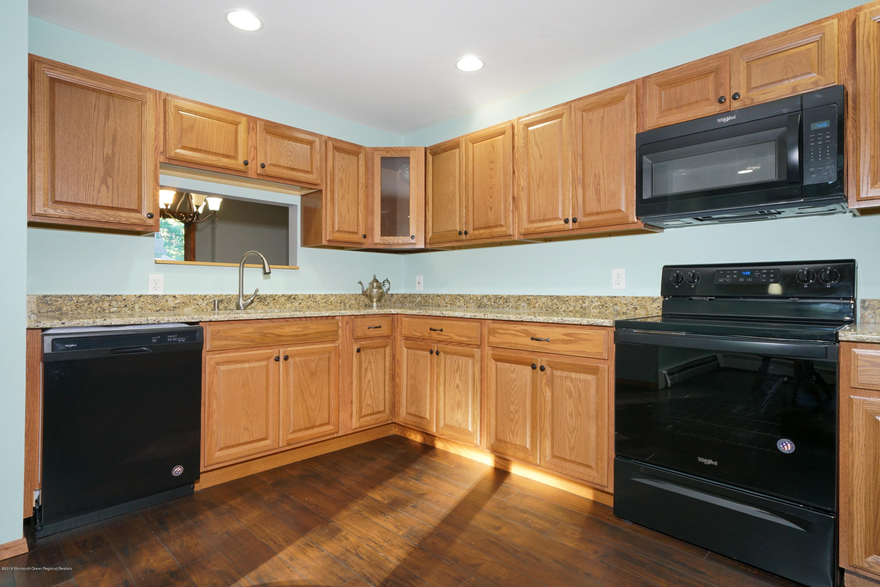 375 Millstone Road Millstone Township, NJ 08510 - Photo 7 of 18 6