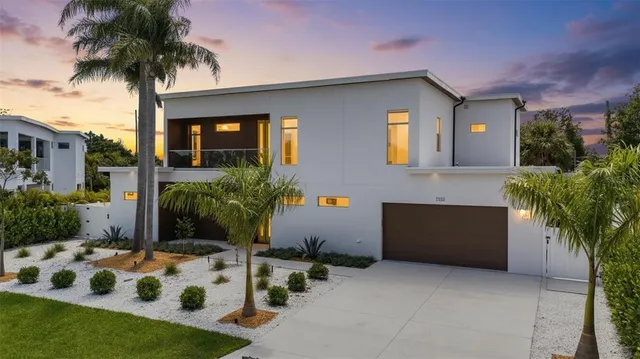 $2,375,000 | 2532 Fruit Tree Drive, Sarasota, FL 34239