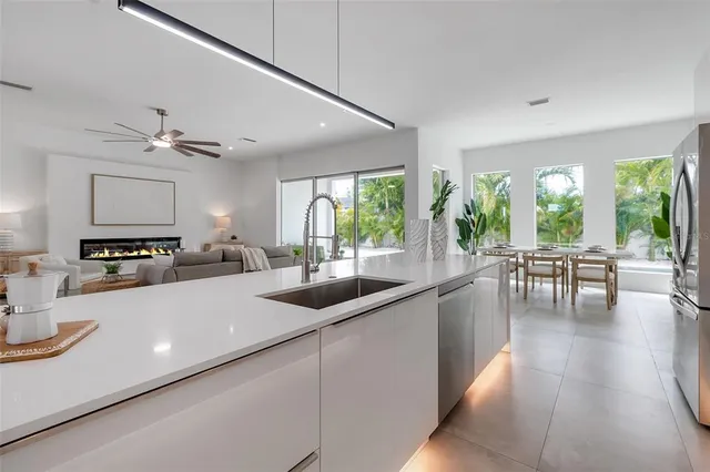 $2,375,000 | 2532 Fruit Tree Drive, Sarasota, FL 34239