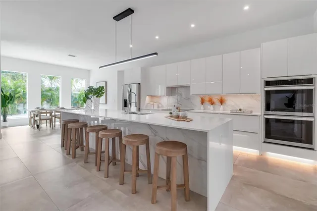 $2,375,000 | 2532 Fruit Tree Drive, Sarasota, FL 34239