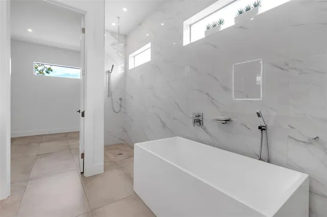 $2,375,000 | 2532 Fruit Tree Drive, Sarasota, FL 34239