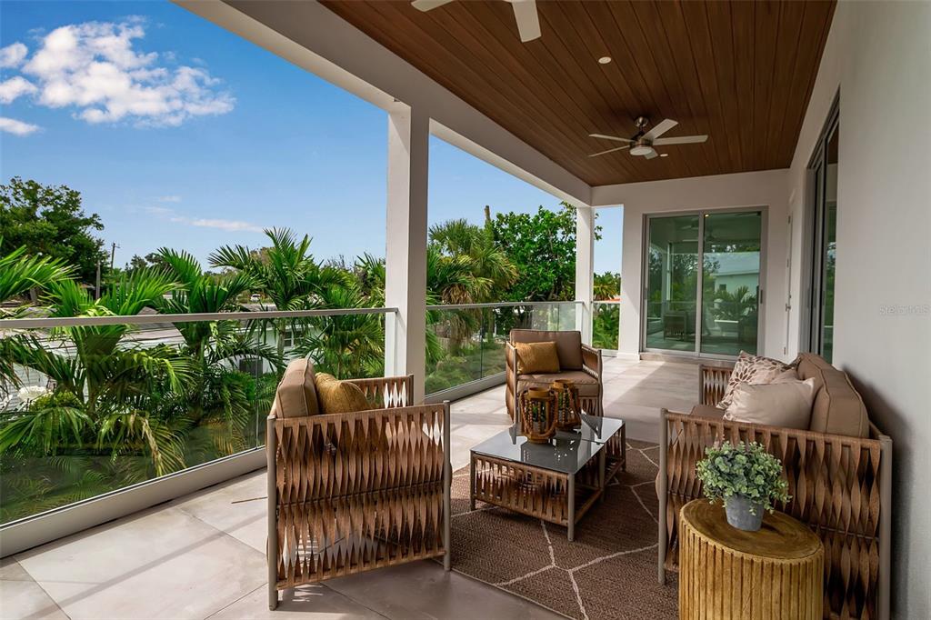 2532 Fruit Tree Drive Sarasota, FL 34239 - Photo 34 of 38