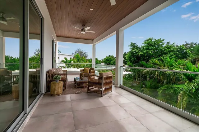 $2,375,000 | 2532 Fruit Tree Drive, Sarasota, FL 34239