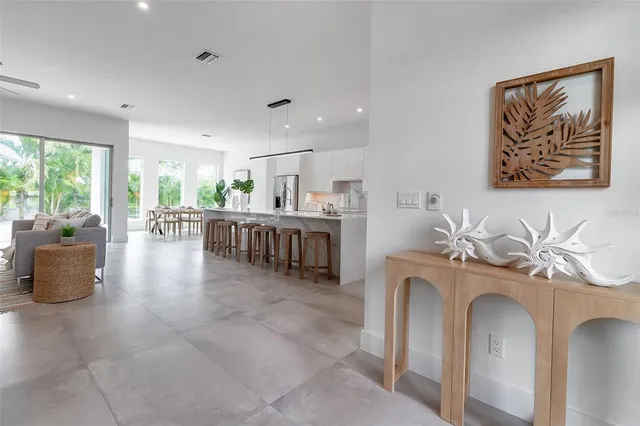 $2,375,000 | 2532 Fruit Tree Drive, Sarasota, FL 34239