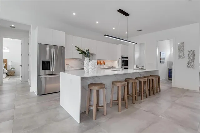 $2,375,000 | 2532 Fruit Tree Drive, Sarasota, FL 34239