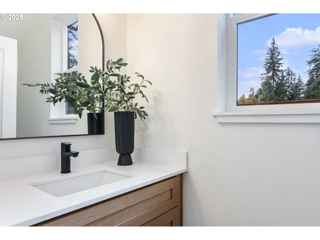 $464,900 | 418 Northeast 117th Avenue, Vancouver, WA 98684