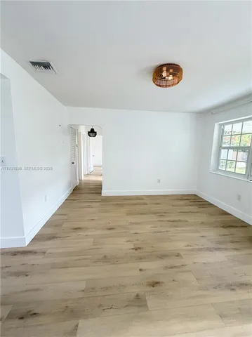 $3,500 | 1075 Northeast 120th Street, Biscayne Park, FL 33161