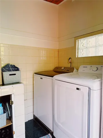 $3,500 | 1075 Northeast 120th Street, Biscayne Park, FL 33161