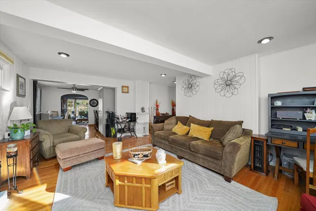 $199,999 | 14214 South Parnell Avenue, Riverdale, IL 60827