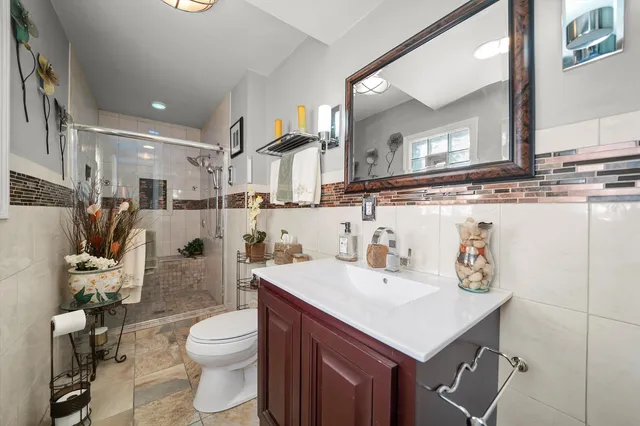 $199,999 | 14214 South Parnell Avenue, Riverdale, IL 60827