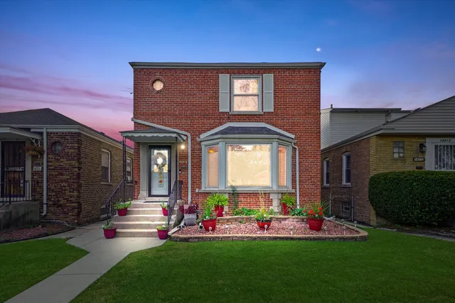 $199,999 | 14214 South Parnell Avenue, Riverdale, IL 60827