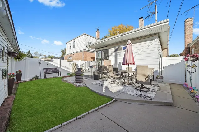 $199,999 | 14214 South Parnell Avenue, Riverdale, IL 60827