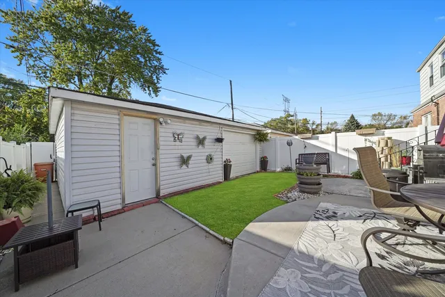 $199,999 | 14214 South Parnell Avenue, Riverdale, IL 60827