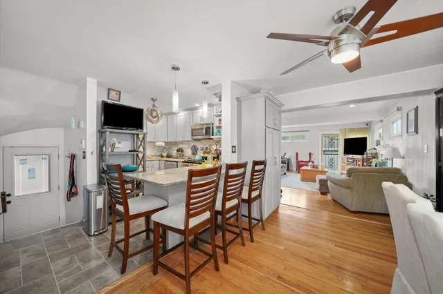 $199,999 | 14214 South Parnell Avenue, Riverdale, IL 60827