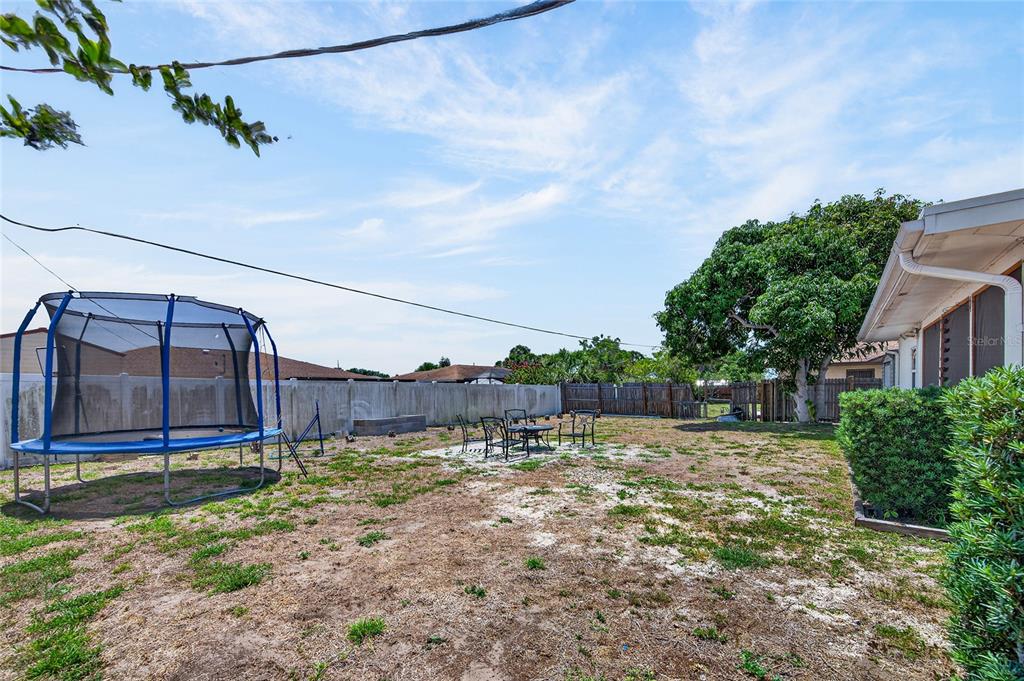532 Center Road Venice, FL 34285 - Photo 52 of 68 a view of a backyard